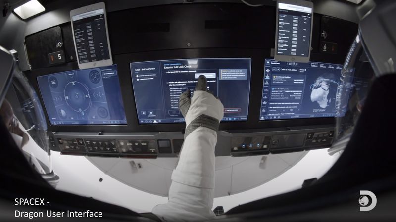 Chromium running on SpaceX Dragon spacecraft. Chromium running on SpaceX Dragon spacecraft.